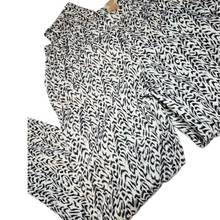 Load image into Gallery viewer, Faded Glory Stretch Pants L (NEW)
