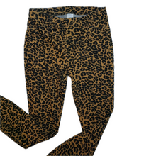 Load image into Gallery viewer, Stretch Cheetah Jeggings With Back Pockets (NEW)
