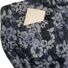 Load image into Gallery viewer, Faded Glory Blue Flower Jeggings (NEW)
