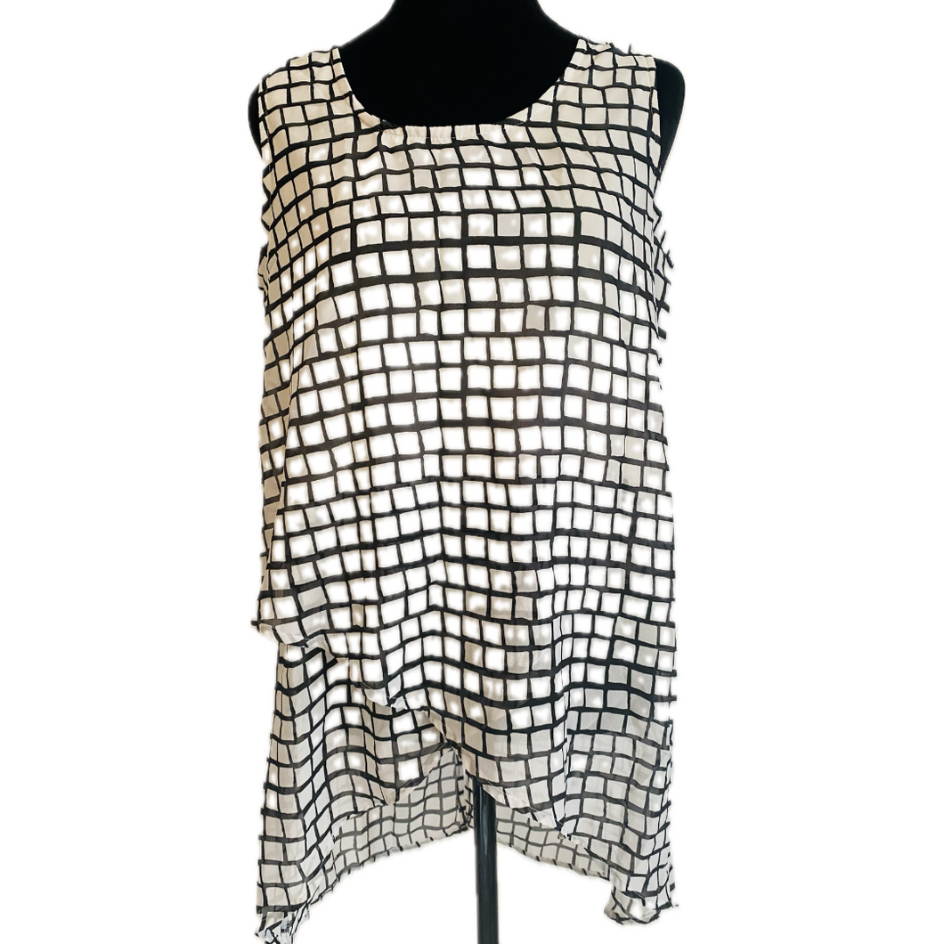 Kate & Mallory White And Black High Low Blouse (NEW)