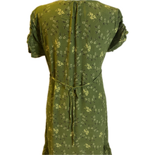 Load image into Gallery viewer, Green Floral Print Short Sleeve Dress (NEW)
