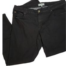 Load image into Gallery viewer, Aviva Plus Black Jeans W/ Front And Back Pockets (NEW)

