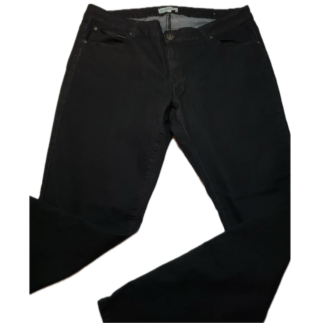 Aviva Plus Black Jeans W/ Front And Back Pockets (NEW)
